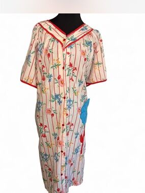 Vintage floral Front buttoning House Dress in Cream with Red stripes & trim